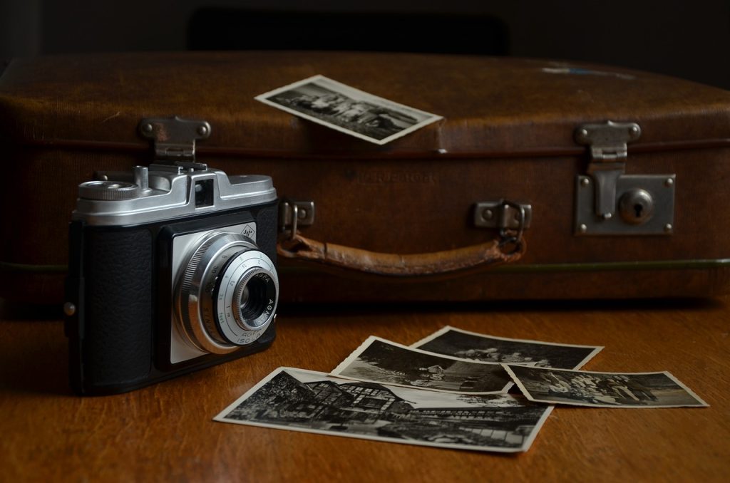 camera luggage polaroid photos 514992